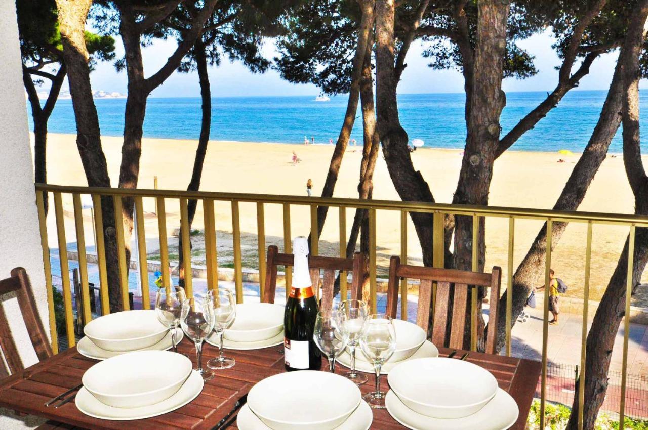 Playmar Litoral Costa Dorada - Only Families Apartman Cambrils Kültér fotó