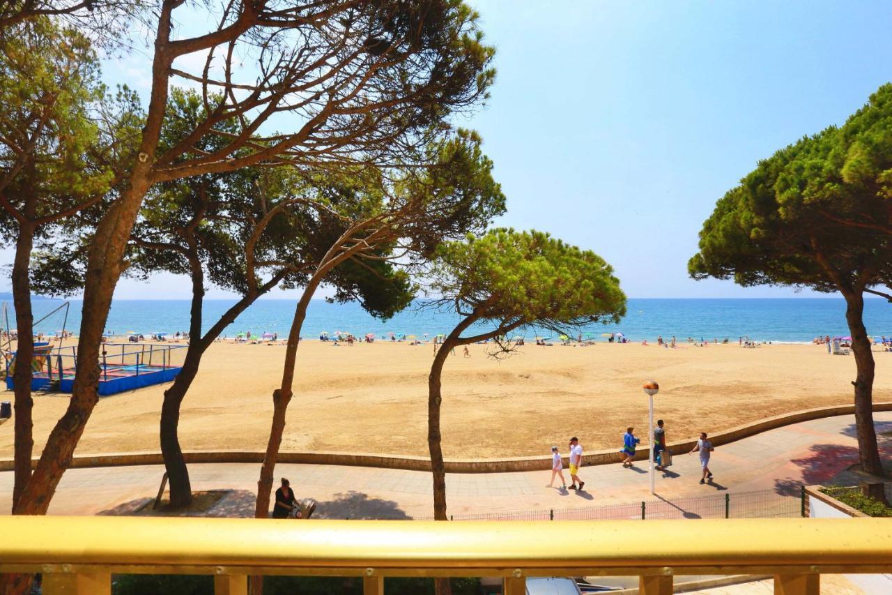 Playmar Litoral Costa Dorada - Only Families Apartman Cambrils Kültér fotó