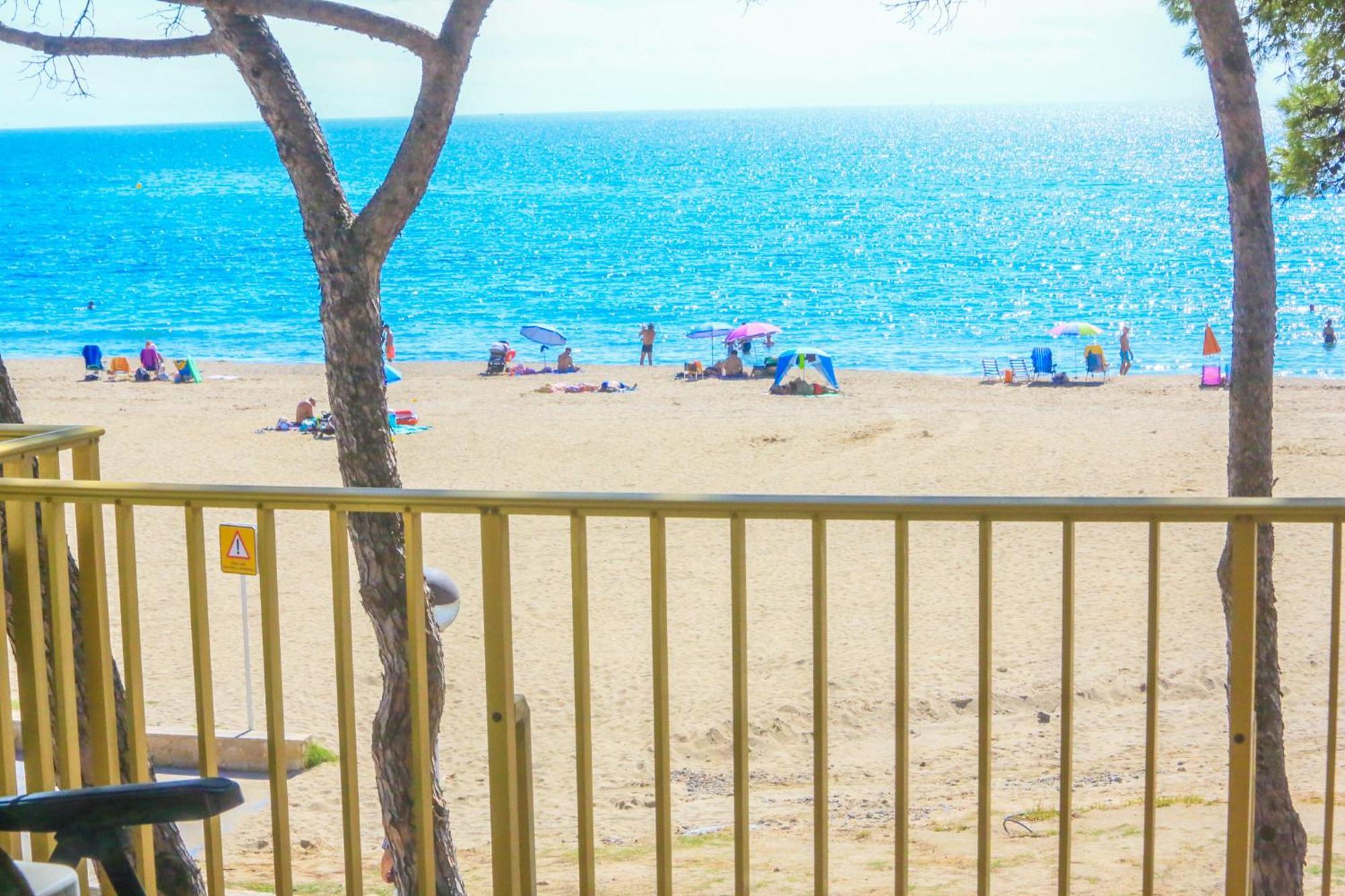 Playmar Litoral Costa Dorada - Only Families Apartman Cambrils Kültér fotó