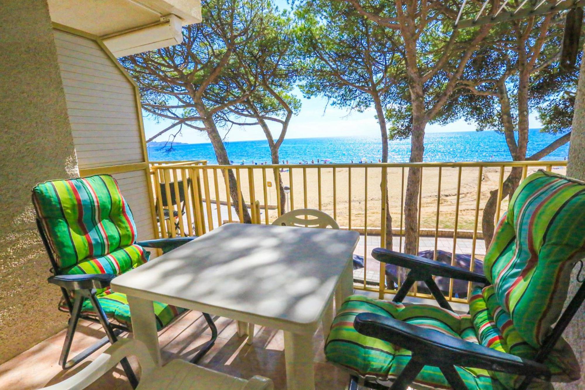 Playmar Litoral Costa Dorada - Only Families Apartman Cambrils Kültér fotó