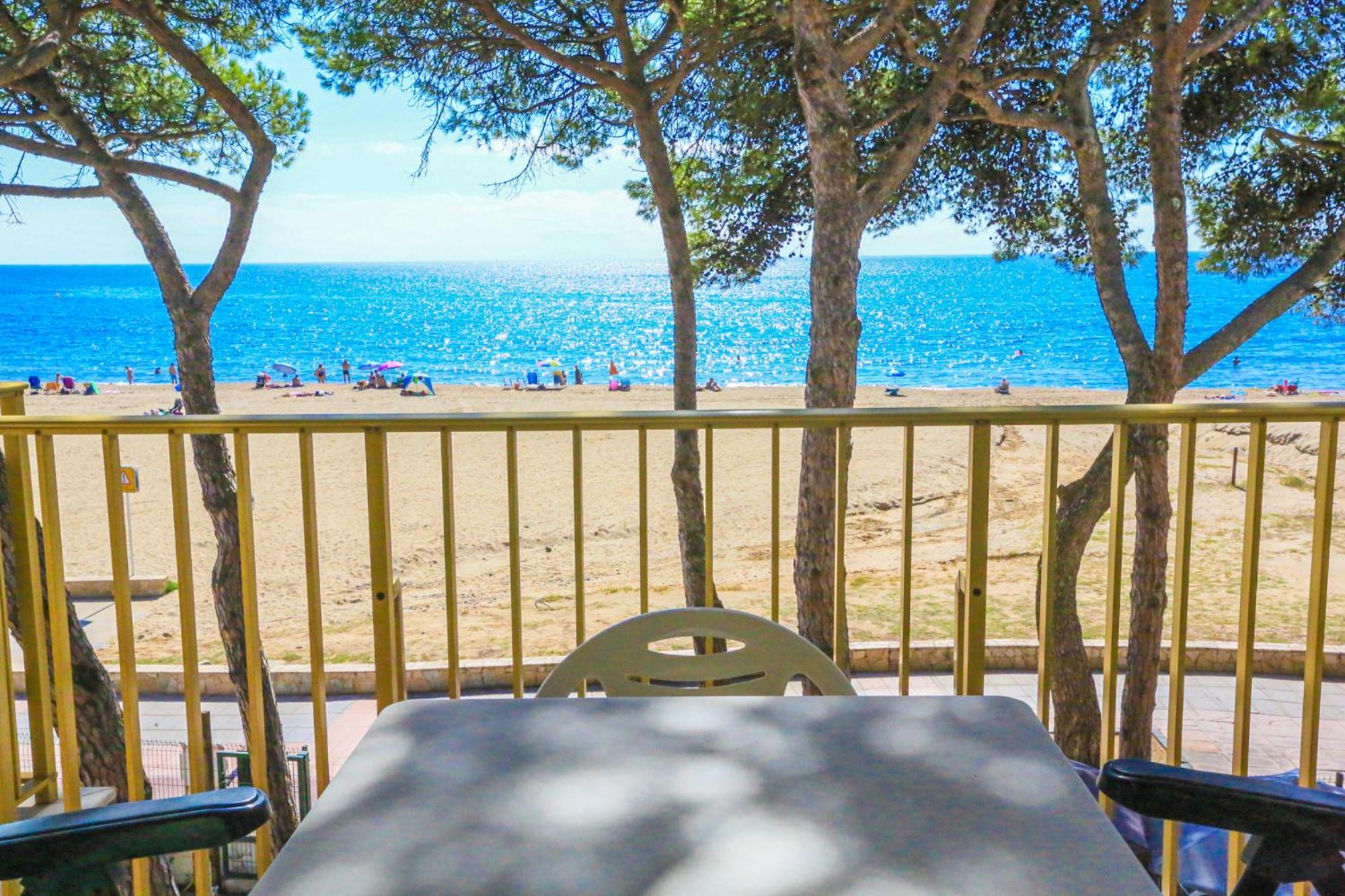 Playmar Litoral Costa Dorada - Only Families Apartman Cambrils Kültér fotó