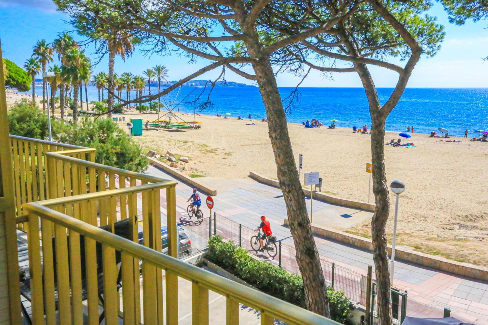 Playmar Litoral Costa Dorada - Only Families Apartman Cambrils Kültér fotó