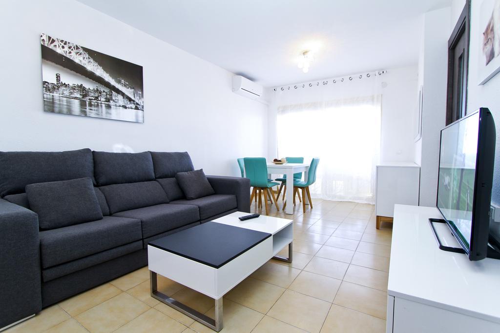 Playmar Litoral Costa Dorada - Only Families Apartman Cambrils Kültér fotó
